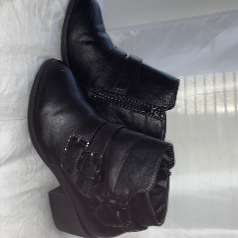 Forever Booties - Picture 4 of 5